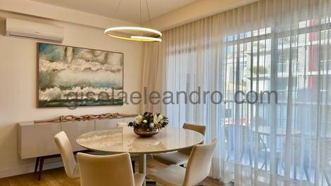 Apto de luxo em Jurere a 100 metros do mar