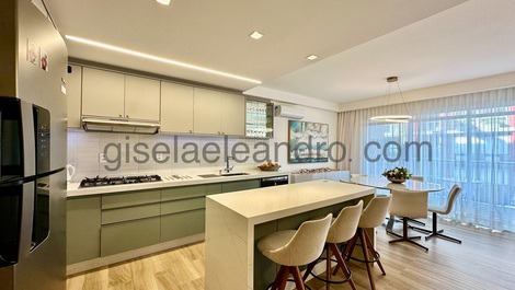 Apto de luxo em Jurere a 100 metros do mar