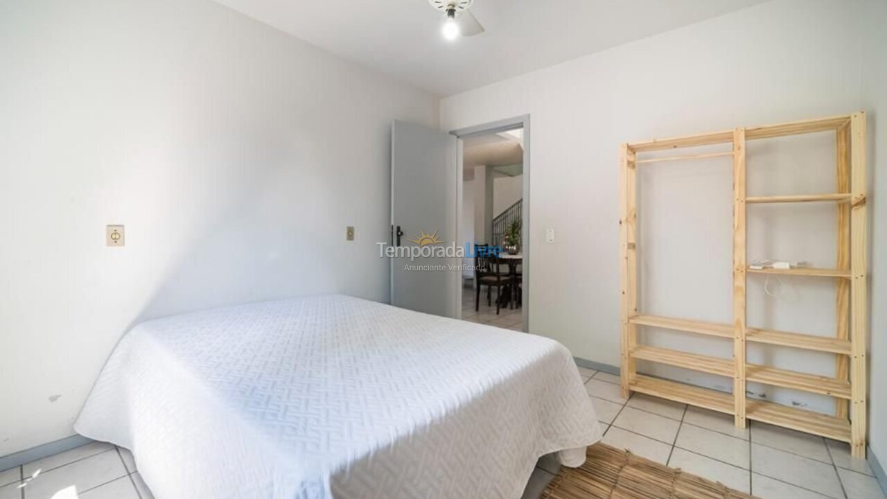 Casa para alquiler de vacaciones em Bombinhas (Praia de Zimbros)