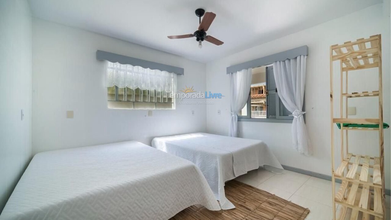 Casa para alquiler de vacaciones em Bombinhas (Praia de Zimbros)