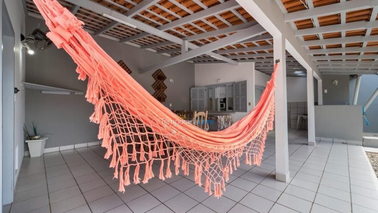 Casa para alquiler de vacaciones em Bombinhas (Praia de Zimbros)