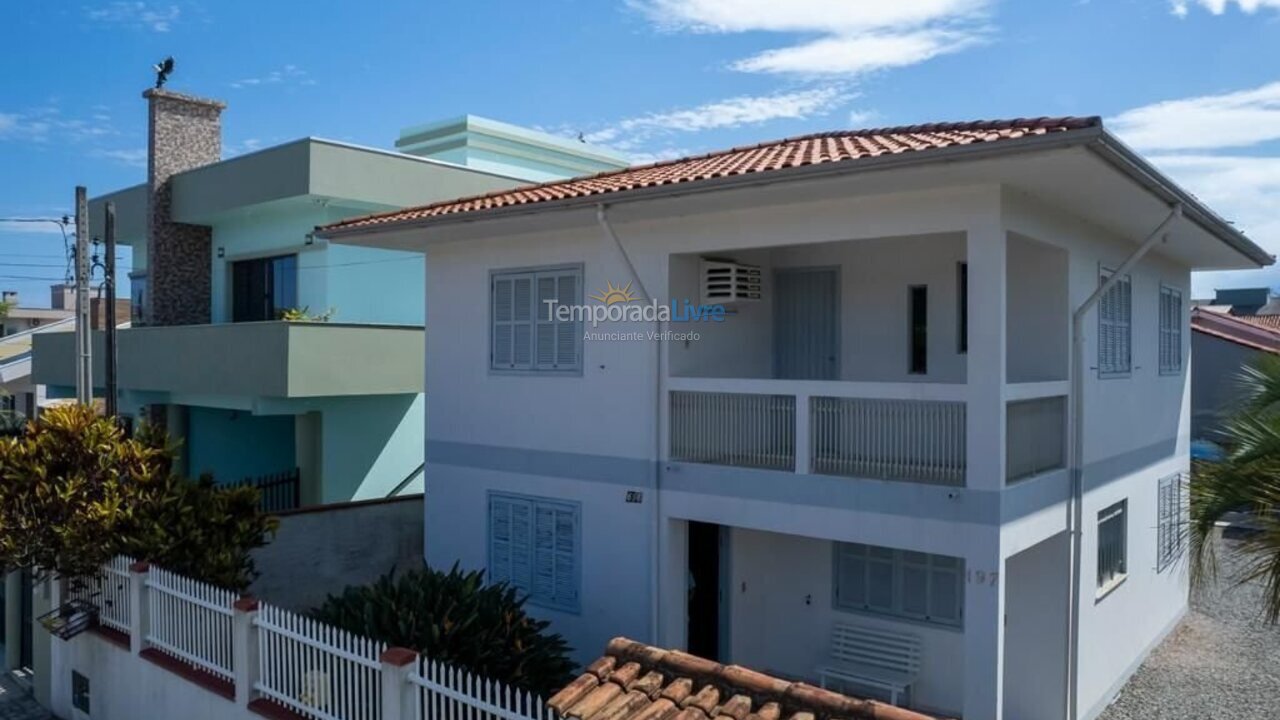 Casa para alquiler de vacaciones em Bombinhas (Praia de Zimbros)