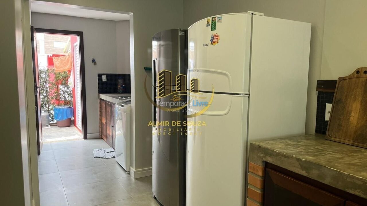 Casa para aluguel de temporada em Bombinhas (Ilhas)