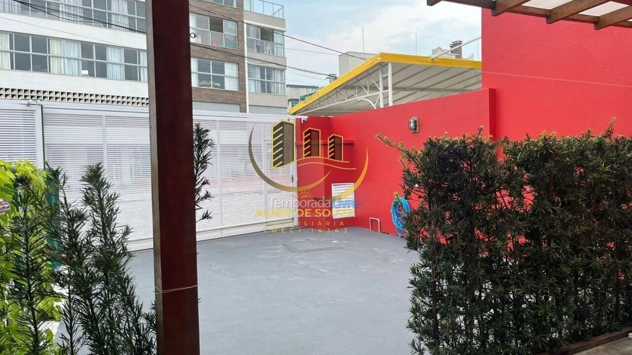 Casa para aluguel de temporada em Bombinhas (Ilhas)