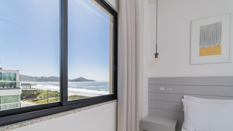 Panoramic Oceanfront Apartment - for 2 adults and 2 children