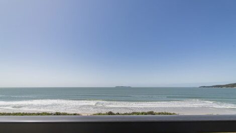 Panoramic Oceanfront Apartment - for 2 adults and 2 children