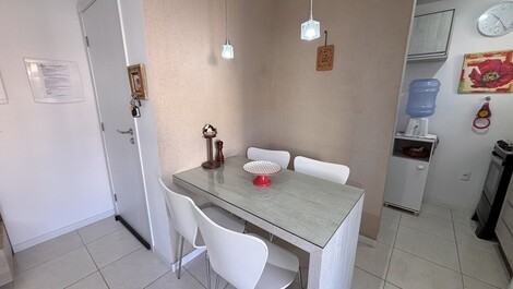 APARTAMENTO COM 2 DORMITÓRIOS NA PRAIA