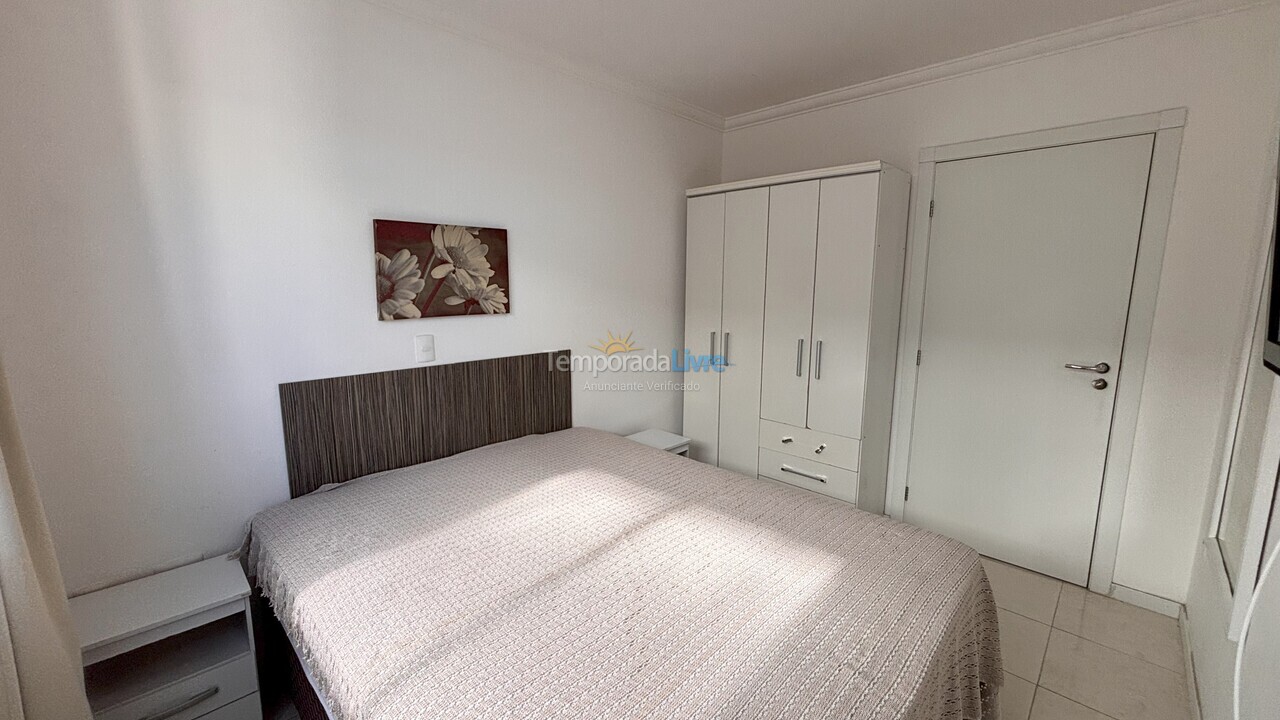 Apartamento para aluguel de temporada em Bombinhas (Praia de Bombas)