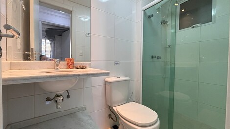 APARTAMENTO COM 2 DORMITÓRIOS NA PRAIA