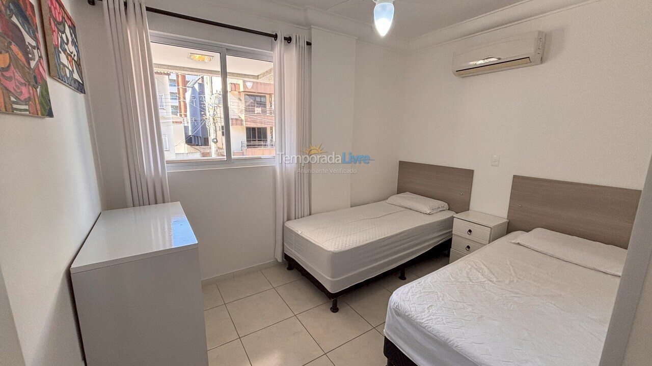 Apartment for vacation rental in Bombinhas (Praia de Bombas)