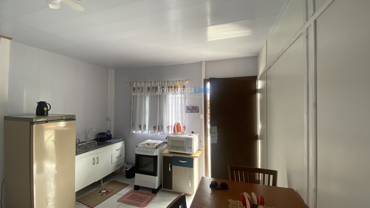 Casa para aluguel de temporada em Navegantes (Gravatá)