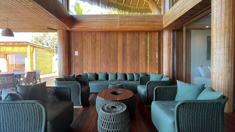 Luxo Caraíva: 7 suítes, piscina e vista rio‐mar