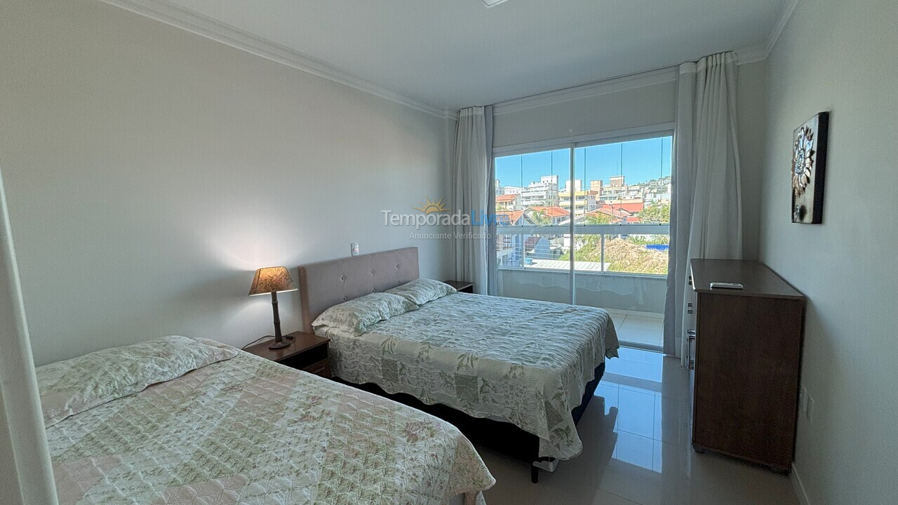 Apartment for vacation rental in Bombinhas (Praia de Bombas)