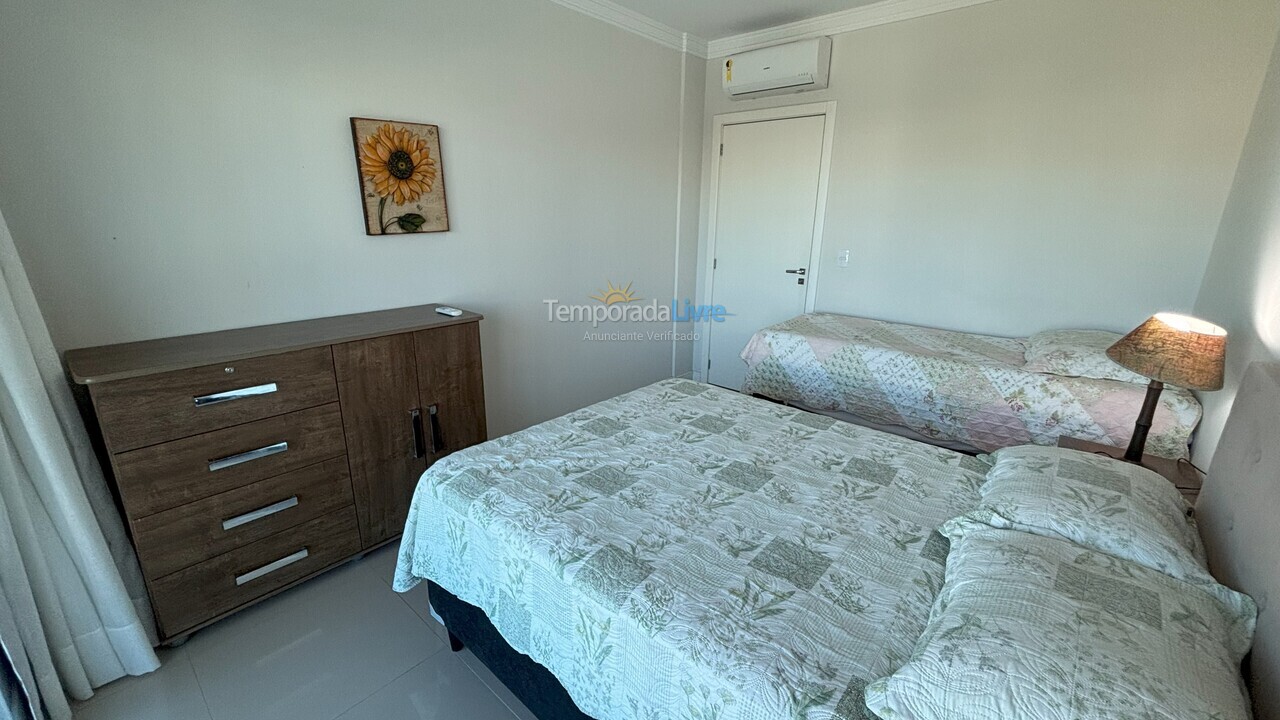 Apartment for vacation rental in Bombinhas (Praia de Bombas)