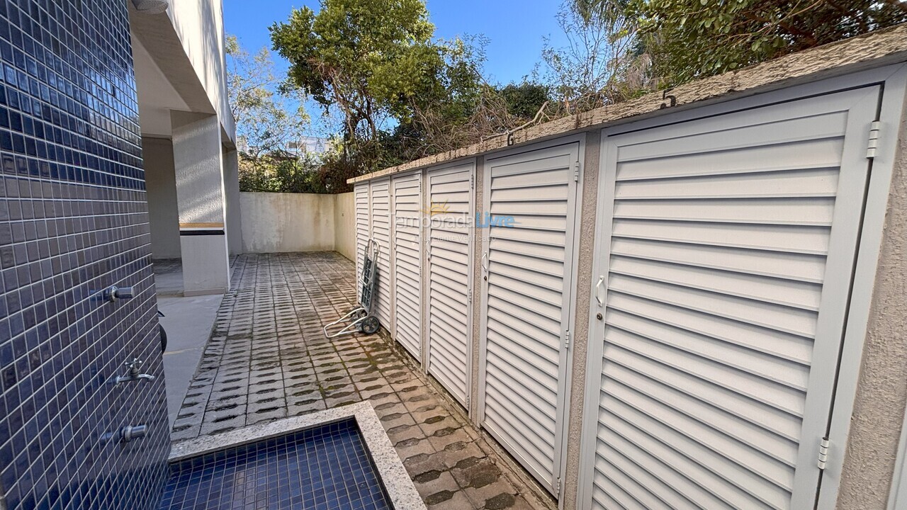 Apartment for vacation rental in Bombinhas (Praia de Bombas)