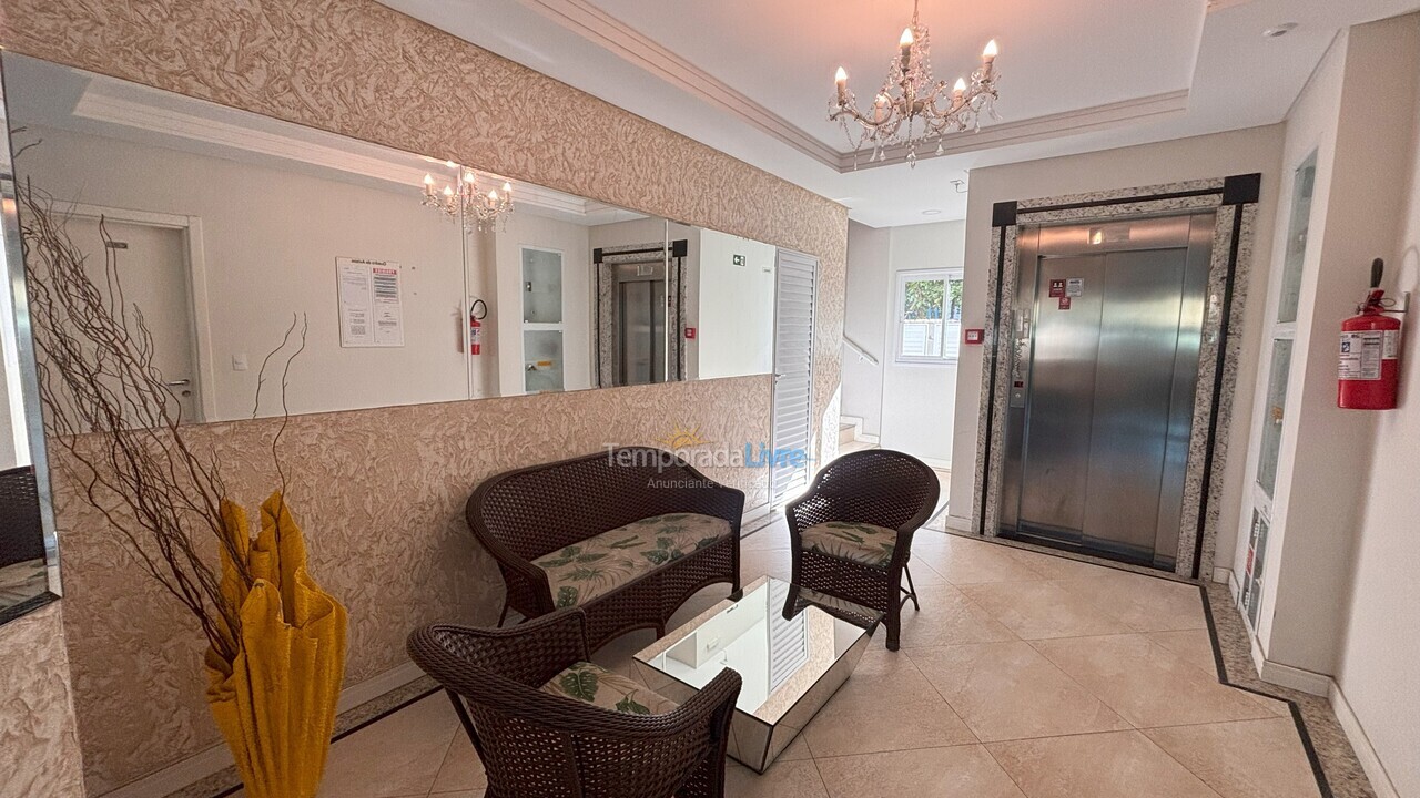 Apartment for vacation rental in Bombinhas (Praia de Bombas)