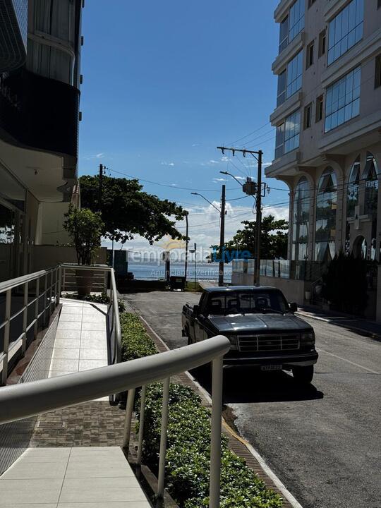 Apartamento para aluguel de temporada em Itapema (Meia Praia)