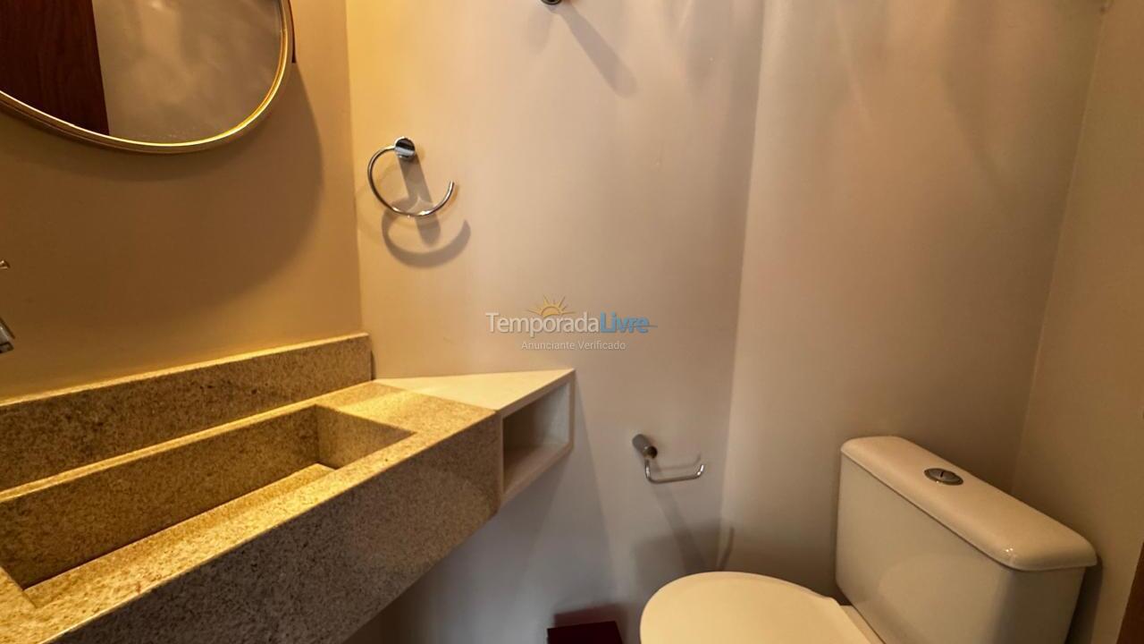 Apartamento para aluguel de temporada em Itapema (Meia Praia)