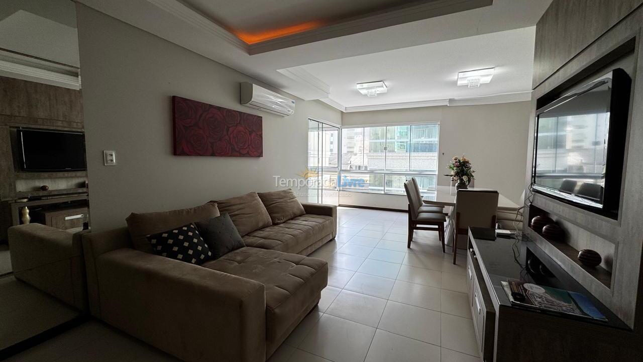 Apartamento para aluguel de temporada em Itapema (Meia Praia)