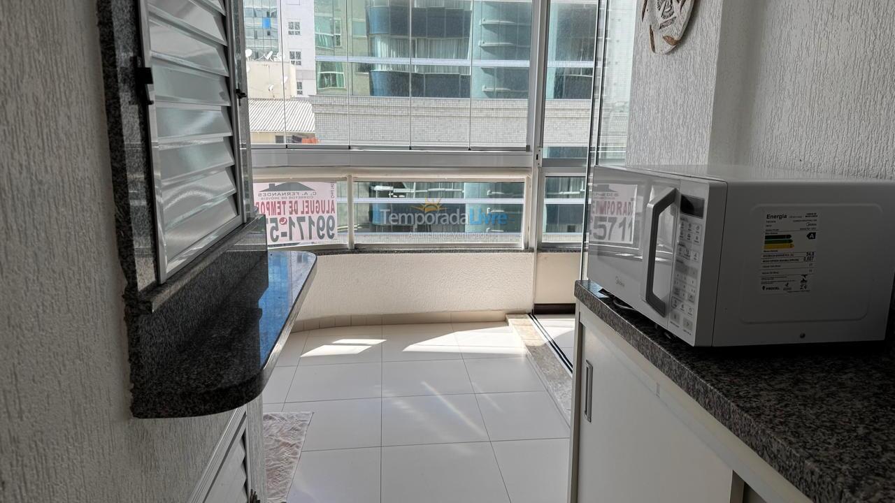 Apartamento para aluguel de temporada em Itapema (Meia Praia)
