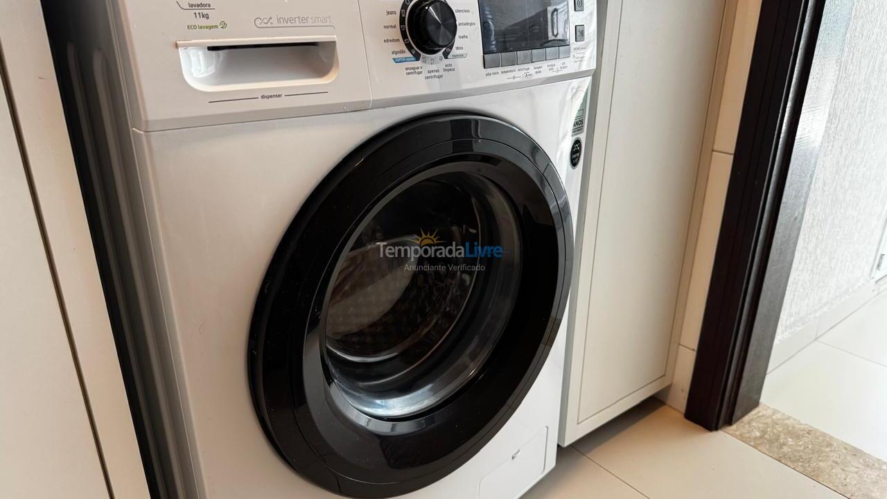 Apartamento para aluguel de temporada em Itapema (Meia Praia)