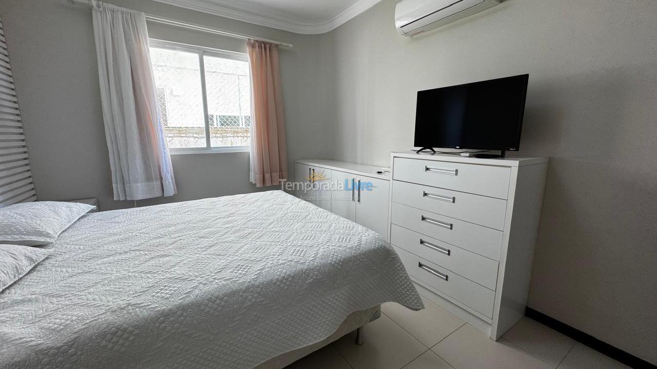 Apartamento para aluguel de temporada em Itapema (Meia Praia)
