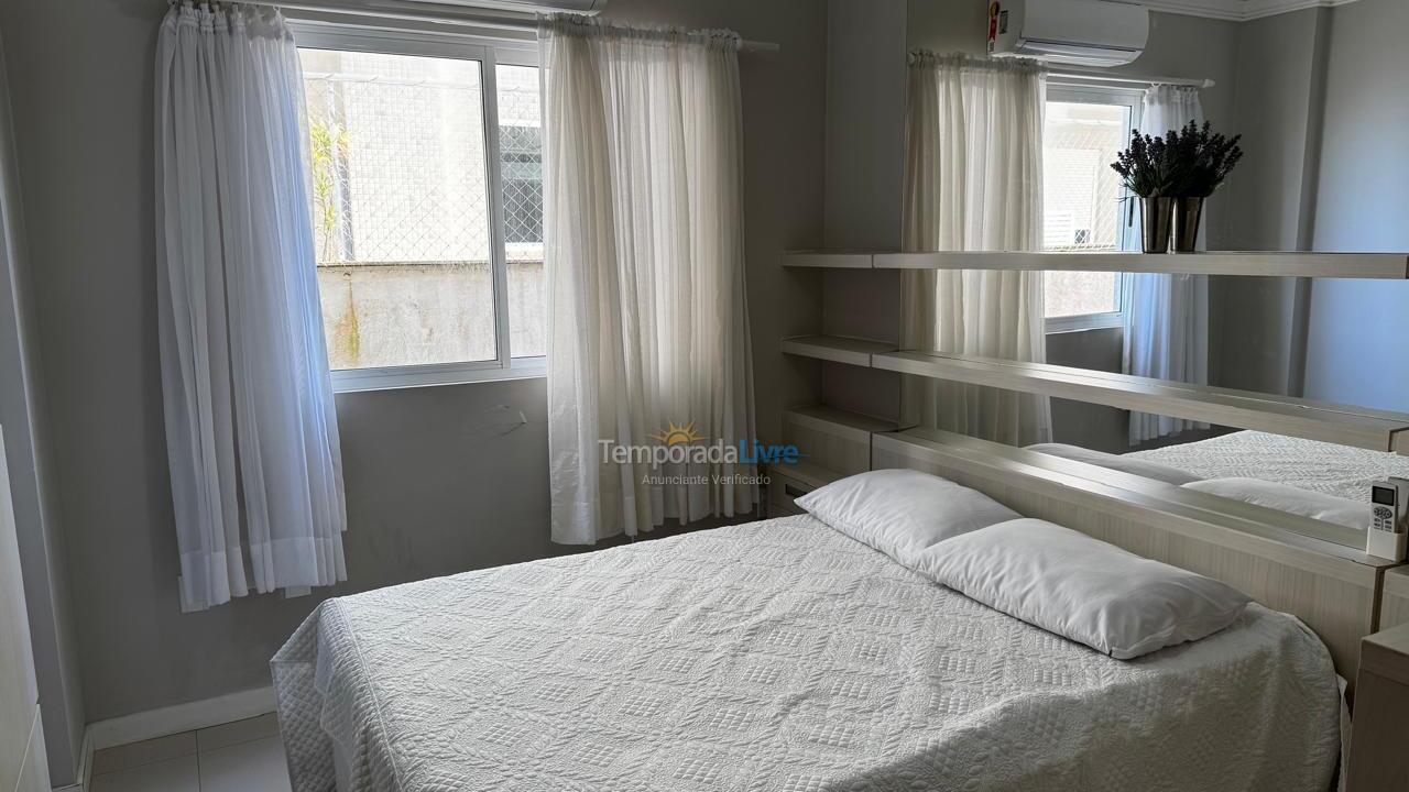 Apartamento para aluguel de temporada em Itapema (Meia Praia)