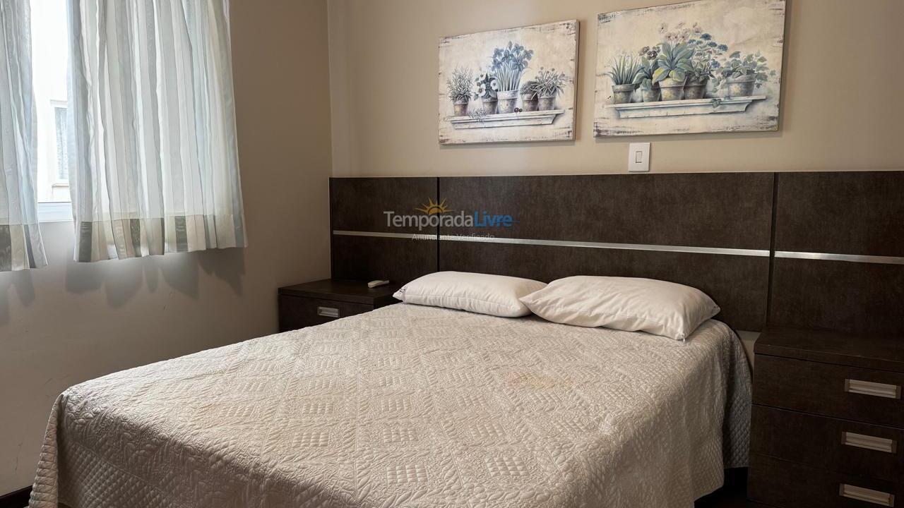 Apartamento para aluguel de temporada em Itapema (Meia Praia)