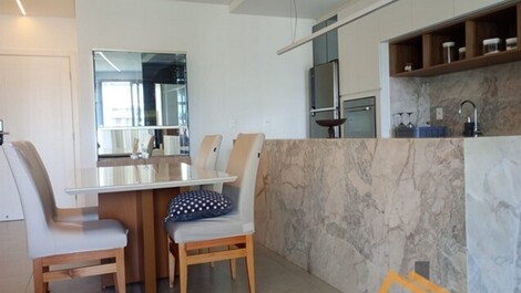 5050 – Apartamento com ótima localização para locação de temporada!