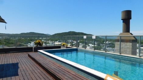 5050 – Apartamento com ótima localização para locação de temporada!