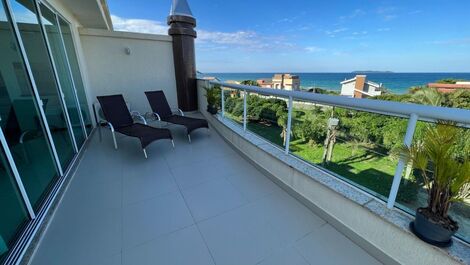 Beautiful penthouse with sea view in Mariscal