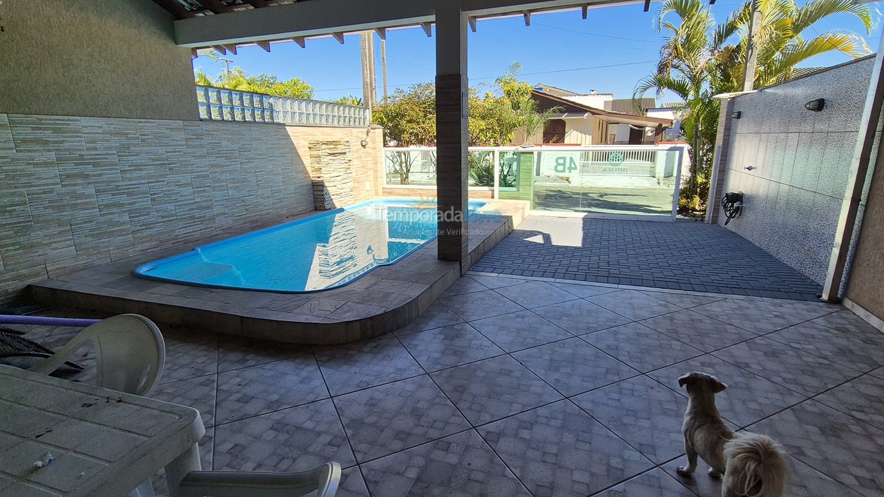 Casa para aluguel de temporada em Pontal do Paraná (Ipanema)