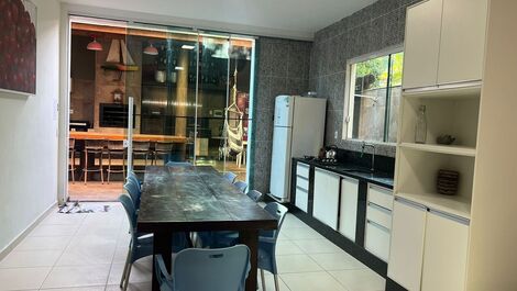 Casa Espaçosa e Aconchegante na Praia de Mariscal