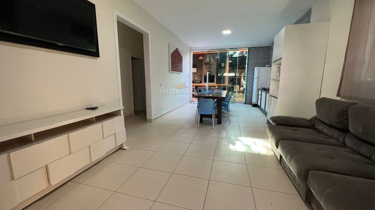 Casa para aluguel de temporada em Bombinhas (Canto Grande)