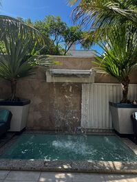 Cozy house with pool on Mariscal Beach