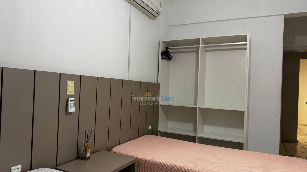 Apartamento para alquiler de vacaciones em Itapema (Meia Praia)