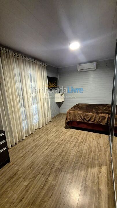 Casa para alquiler de vacaciones em Bombinhas (Canto Grande)