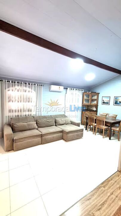 Casa para alquiler de vacaciones em Bombinhas (Canto Grande)