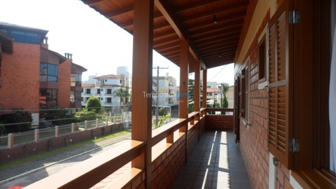Casa para aluguel de temporada em Florianopolis (Praia dos Ingleses)