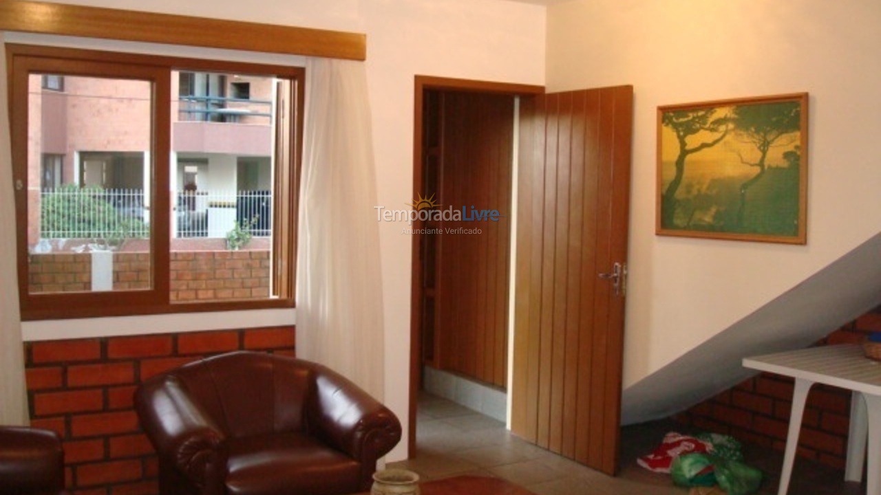Casa para aluguel de temporada em Florianopolis (Praia dos Ingleses)
