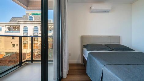 Wonderful Duplex Penthouse with Sea View.