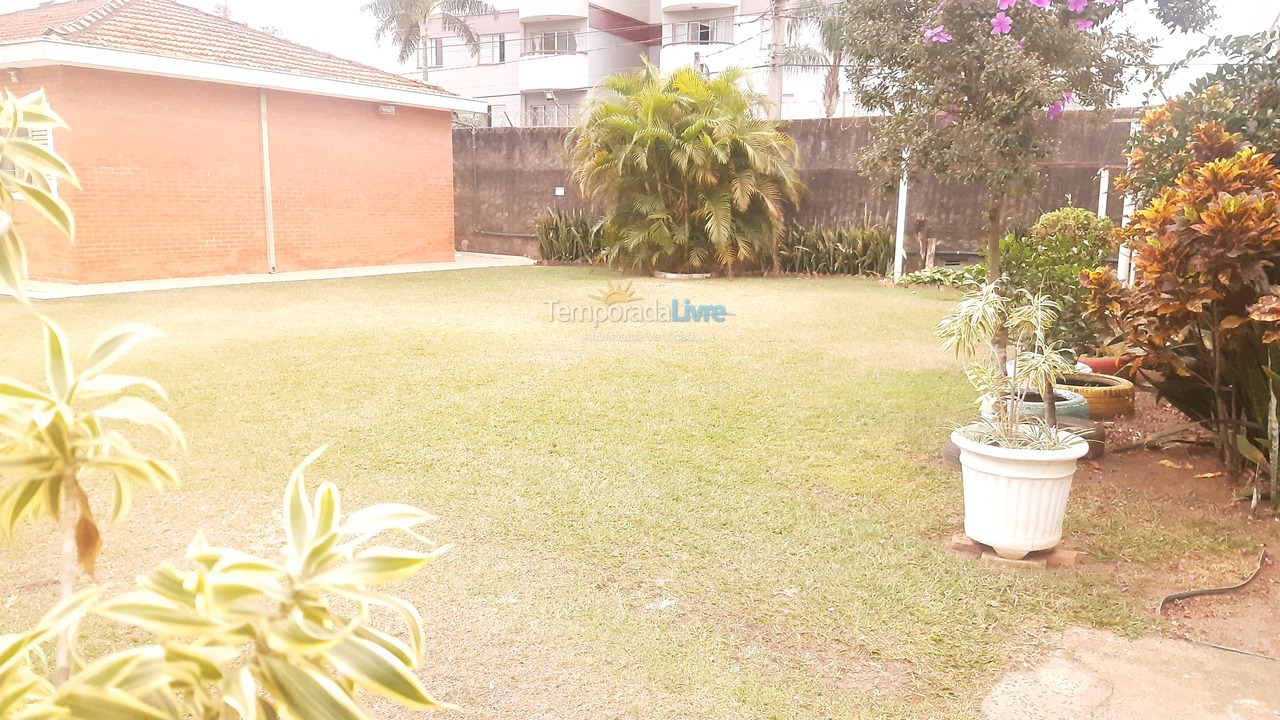 Chácara / sítio para aluguel de temporada em Rio Claro (Alto do Santana)