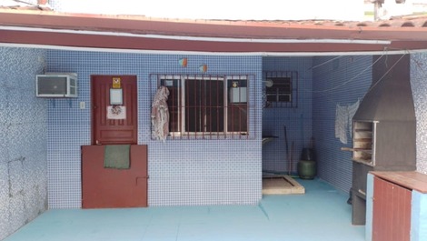 Casa com 2 quartos para alugar por temporada em Maresias.