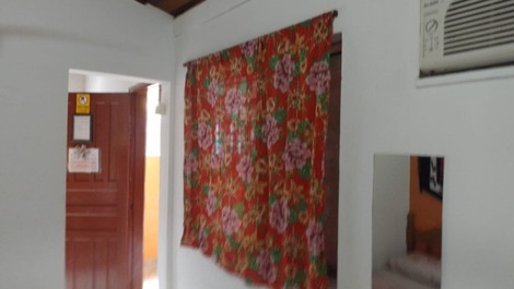 Casa com 2 quartos para alugar por temporada em Maresias.