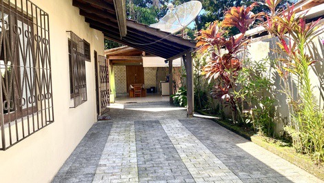 BEAUTIFUL HOUSE FOR 6 PEOPLE 200 METERS FROM THE SEA