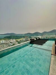 2 DORMITÓRIOS AO LADO DO MAR