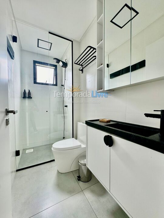 Apartamento para aluguel de temporada em Itapema (Centro)