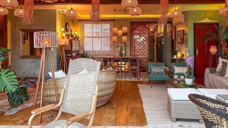 Charmosa cobertura com decoração mediterrânea