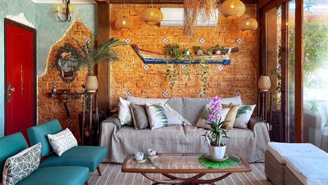 Charmosa cobertura com decoração mediterrânea