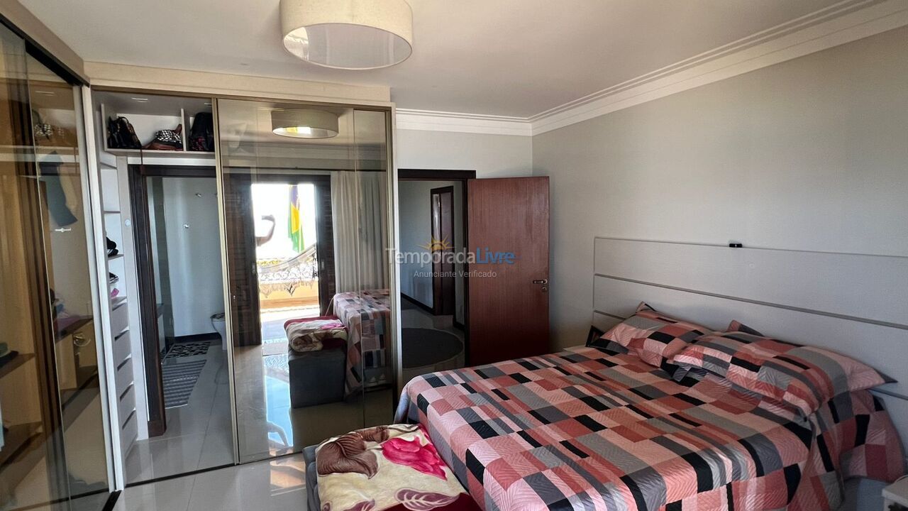 Casa para aluguel de temporada em Bombinhas (Praia de Bombas)